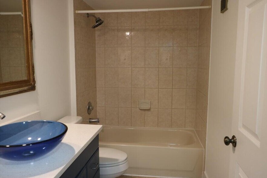 Building Photo - 3710 Whitehall Dr
