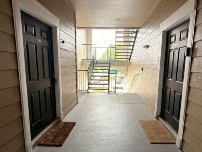 Building Photo - 13025 Mulberry Park Dr