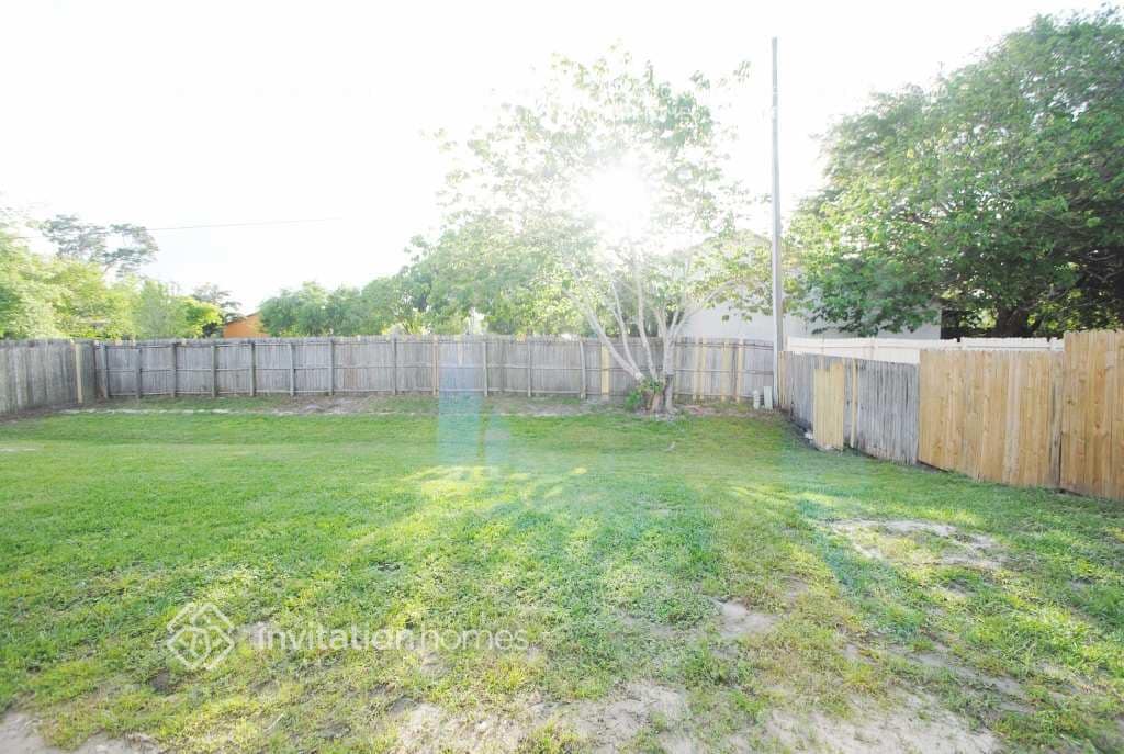 Building Photo - 8030 Excalibur Ct