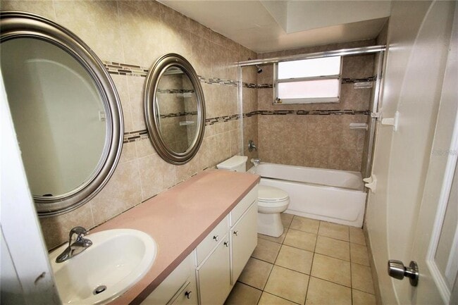 Building Photo - 610 Wilshire Dr