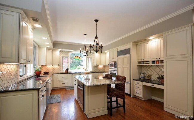 Building Photo - 23170 Inverness Ct