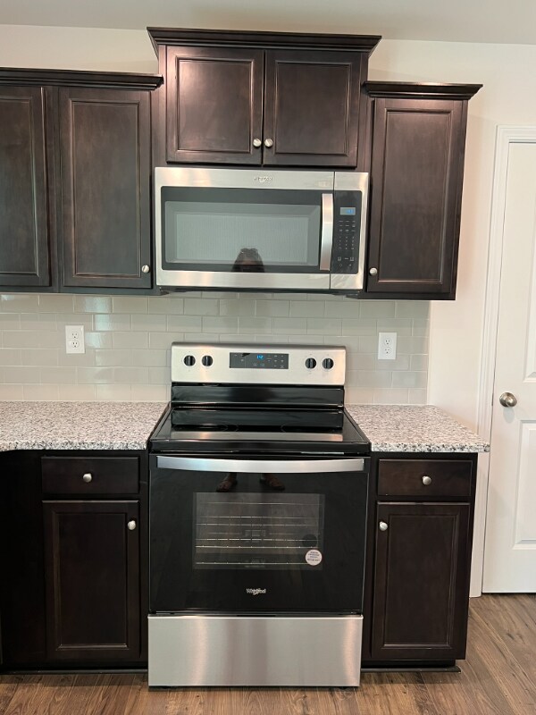 Building Photo - 23 Virginia Cmns Dr