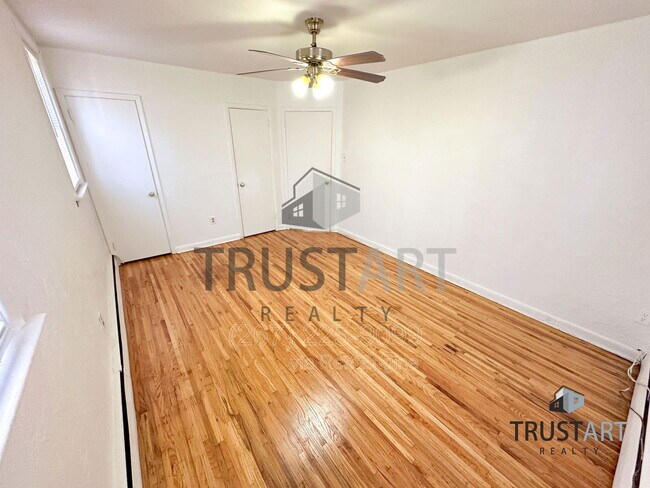 Building Photo - 1205-7 Princeton Ave