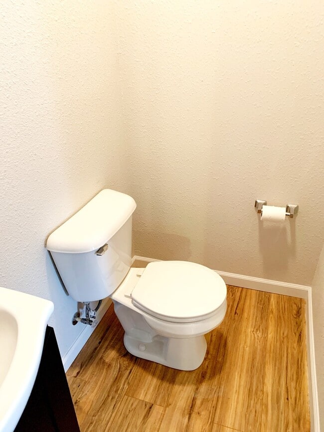 Building Photo - 321 Monroe St