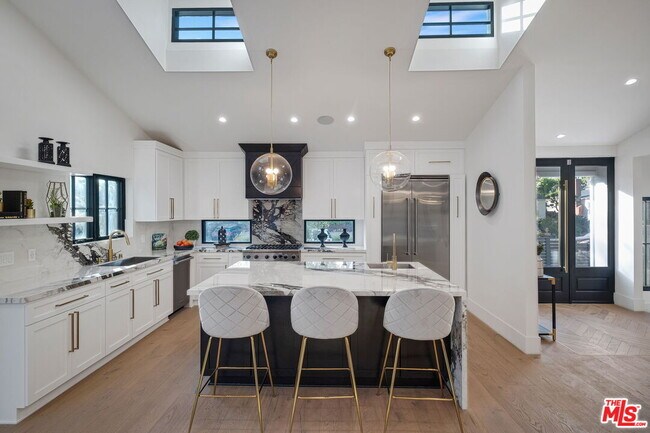 Building Photo - 12672 Stanwood Dr