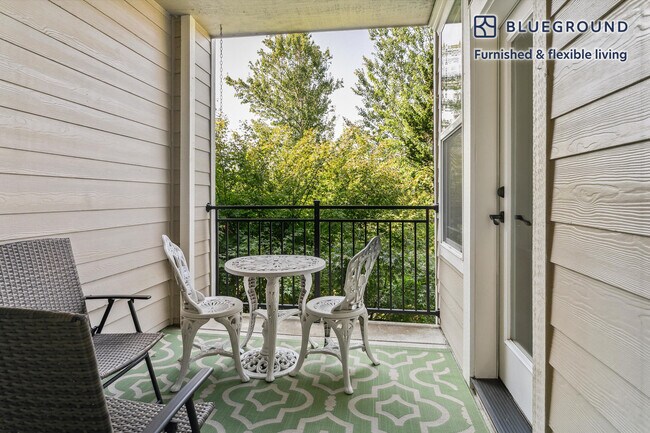 Building Photo - 3305 Summerlinn Dr