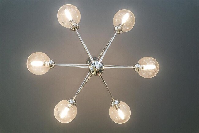 Building Photo - 119 Peter St