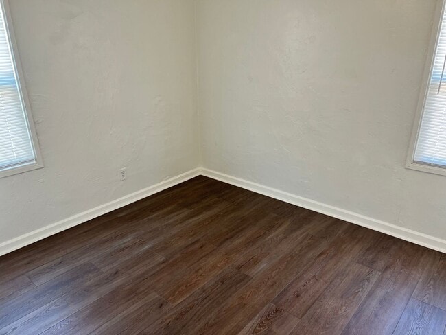 Building Photo - 3141 N Inyo St