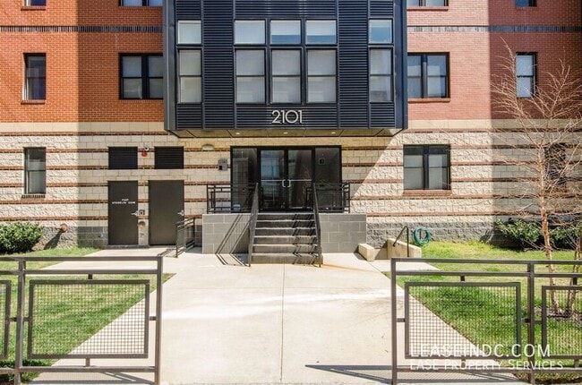 Building Photo - 2101 11th St NW