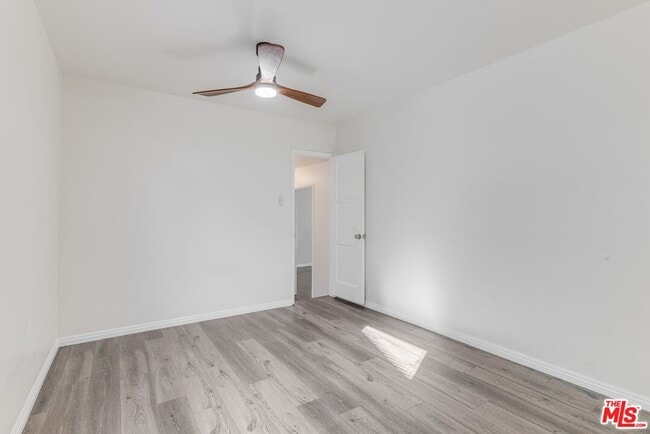 Building Photo - 4905 Coolidge Ave