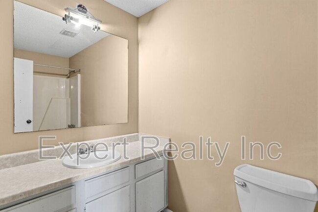 Building Photo - 510 Running Brook Rd