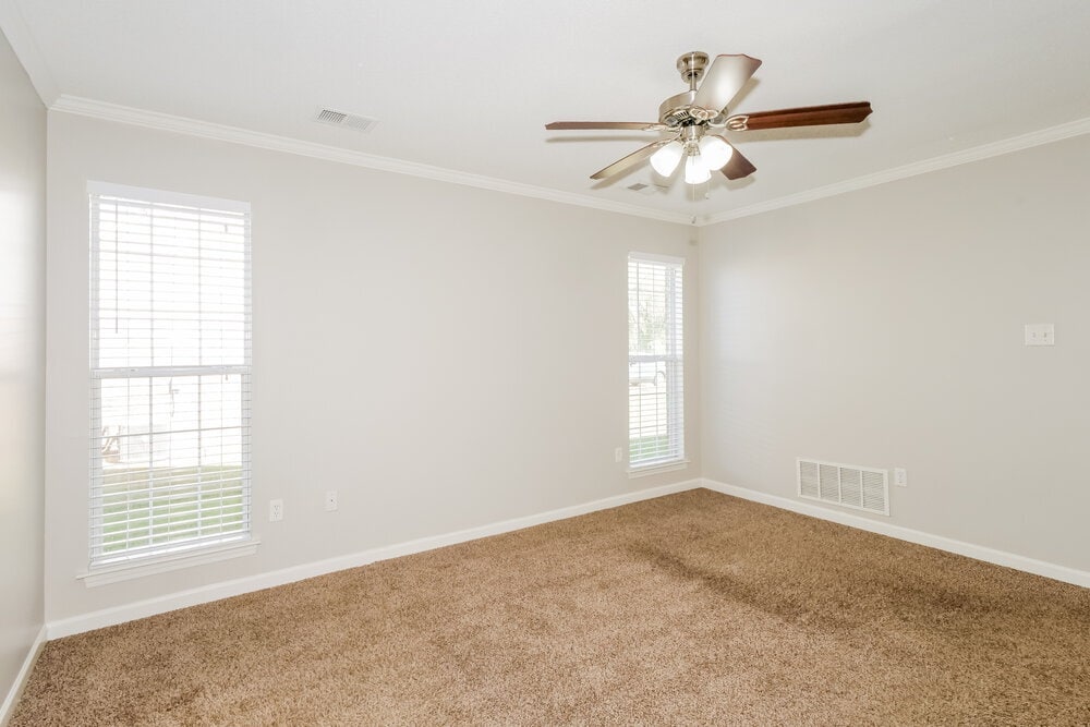 Building Photo - 5733 Fawn Dr