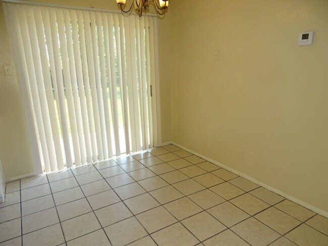 Building Photo - 9122 Ocean Gate St