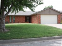 Building Photo - 5005 SE Kincaid Ave