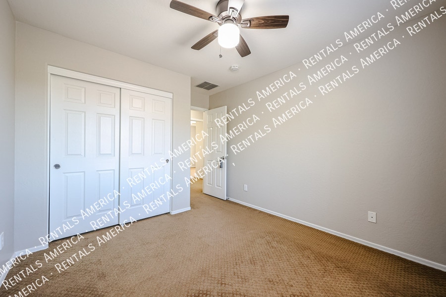 Building Photo - 3751 Desert Creek Ln