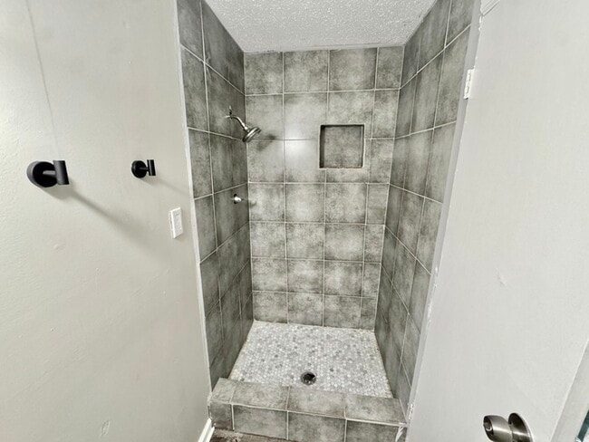 Building Photo - 791 Eyers Rd