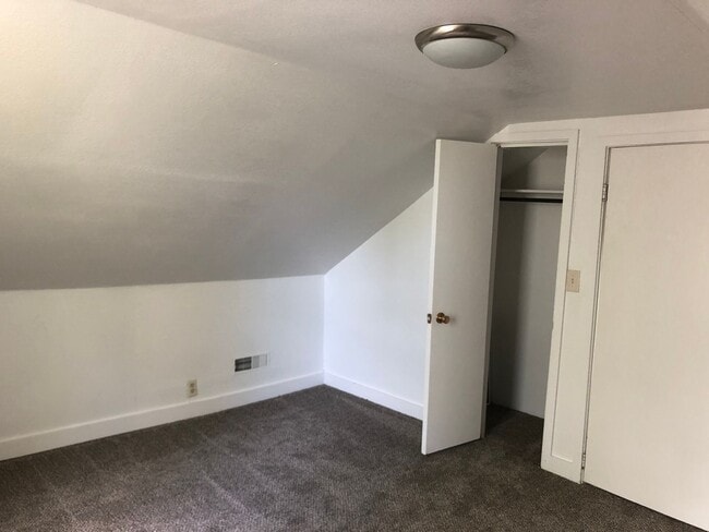 Building Photo - 4 bedroom, 1 bath. Dogs Ok, Remodeled in 2020, Laundry Hookups and Fenced Yard