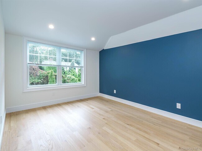Building Photo - 23 Marwood Rd N