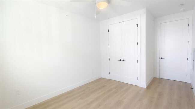 Building Photo - 1701 Simond Ave Ave