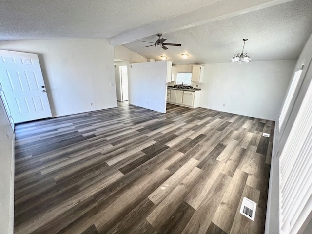 Building Photo - 560 Ramar Rd