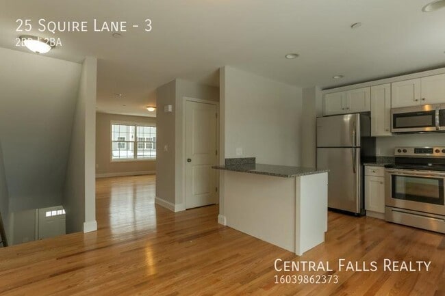 Building Photo - 25 Squire Ln