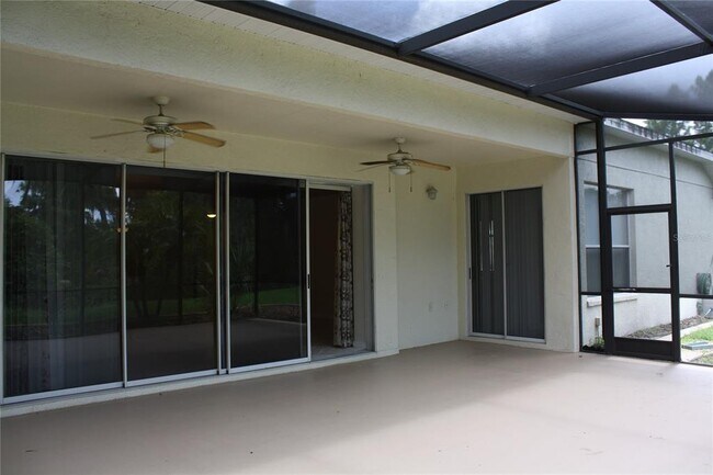 Building Photo - 9115 Pinebreeze Dr