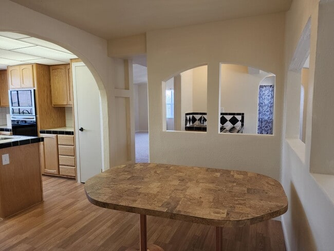 Building Photo - Large manufactured home in Topaz Ranch Estates