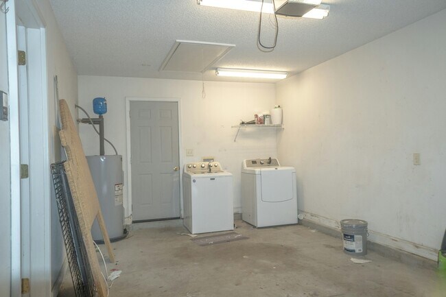 Building Photo - 156 Marsh Rabbit Dr
