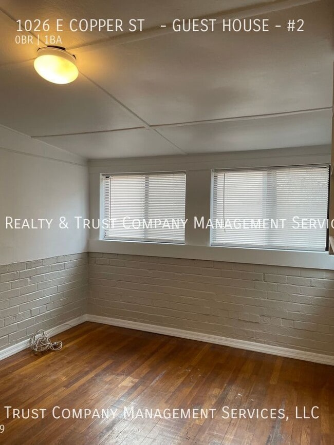 Building Photo - 1026 E Copper St