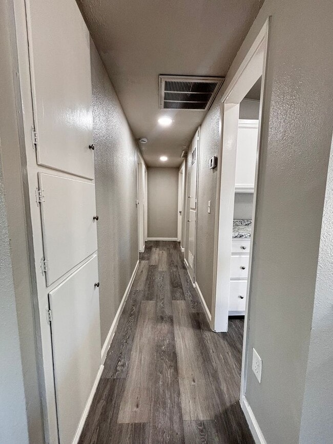 Building Photo - APPLY AT WWW.CVHOMES.COM