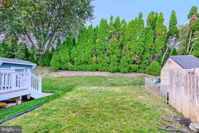 Building Photo - 28 Sandstone Ct