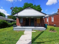 Building Photo - Updated 2 bedroom 1 bath duplex