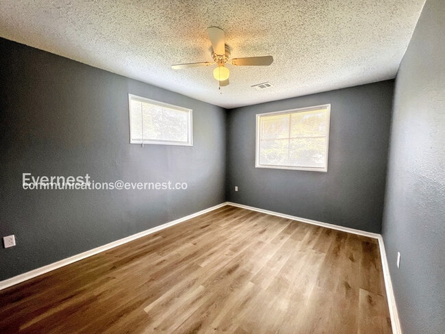 Building Photo - 41 Hiland Pl