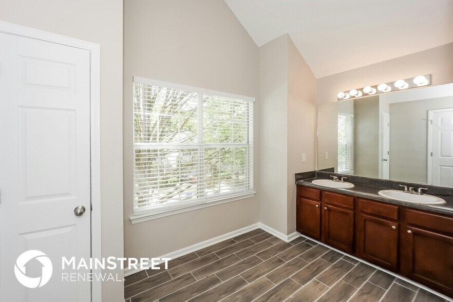 Building Photo - 163 Southwind Ln