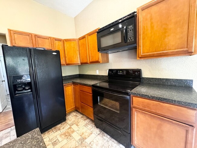 Building Photo - 134 Ridgeview Dr