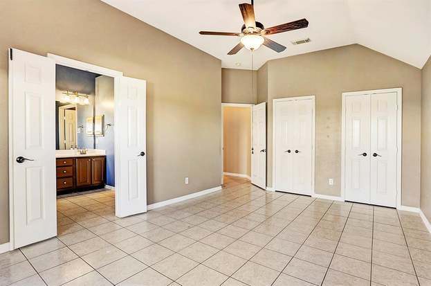 Building Photo - 2526 Lake Dale Ln