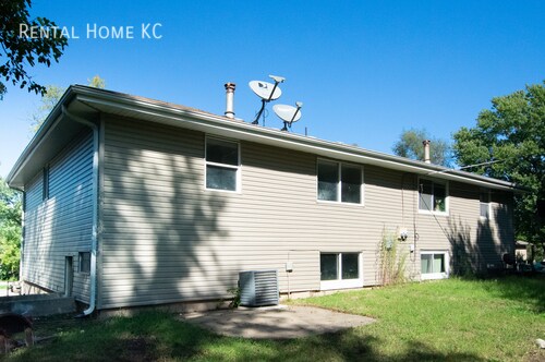 Building Photo - 9007 W 78th Cir