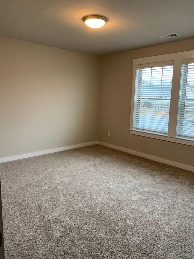 Building Photo - Brand new 4 bedroom home in Simpsonville