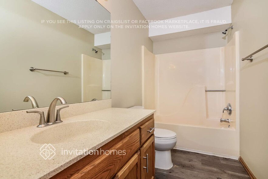 Building Photo - 3746 Hamlet Ave N