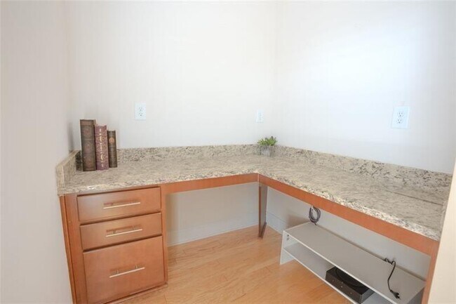 Building Photo - 1059 Caruso Dr