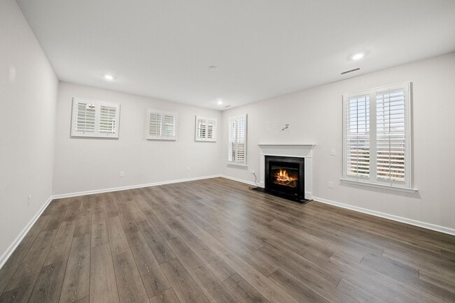 Building Photo - 2116 Curry Mdw Wy