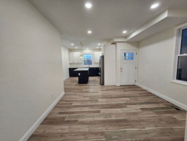 Building Photo - Amazing all new 4 bed 2.5 Bath House for rent!