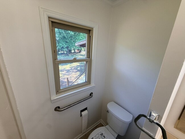 Building Photo - Beautiful Ranch home in Concord