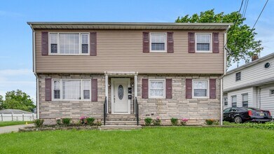 Building Photo - 327 Brookfield Pl