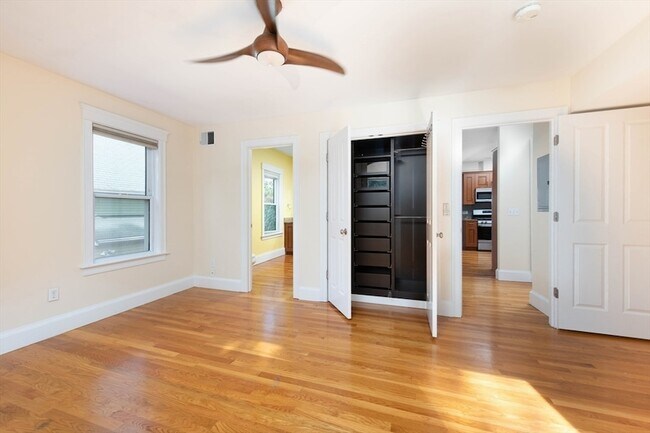 Building Photo - 148 Albion St