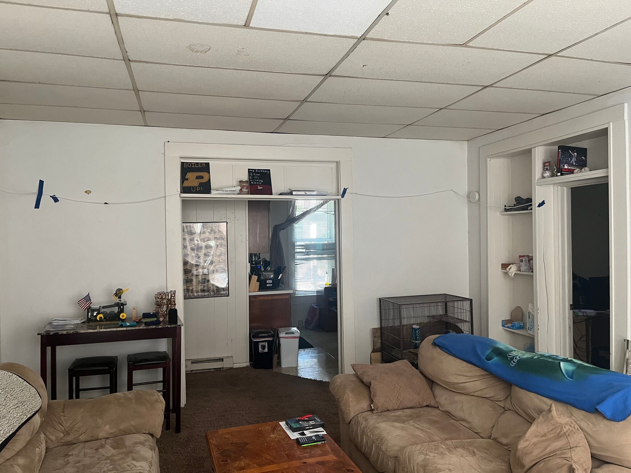 Livingroom unit A - 415 N Chauncey Ave
