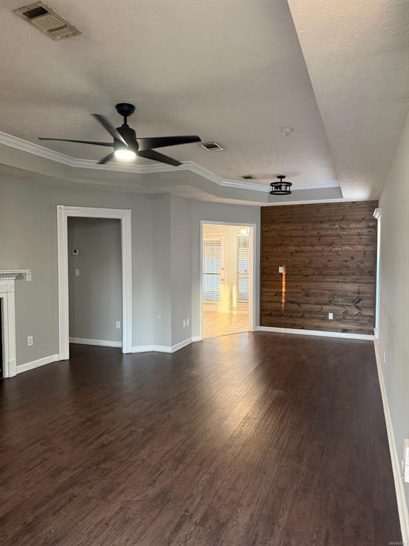 Building Photo - 8425 English Oak Loop