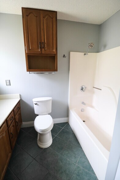 Building Photo - 137 Porter Dr