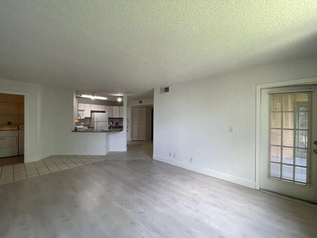 Building Photo - 4035 W McNab Rd