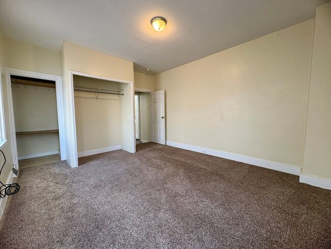 Building Photo - 4 Bedroom 1 Bathroom in Reading w/Bonus Room! *For a Limited Time- $800 Off Your First Month of R...